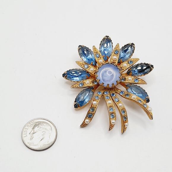 Vintage Selini Blue Rhinestone Pearl Brooch Cabochon Floral Pin 2" - Picture 8 of 9